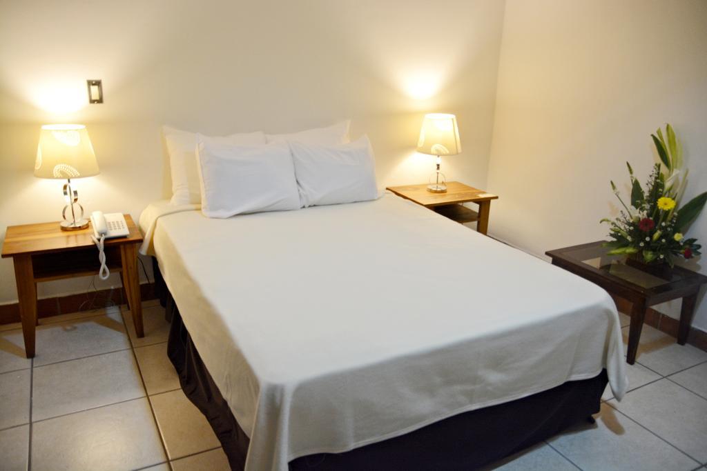 Hotel Europeo マナグア エクステリア 写真